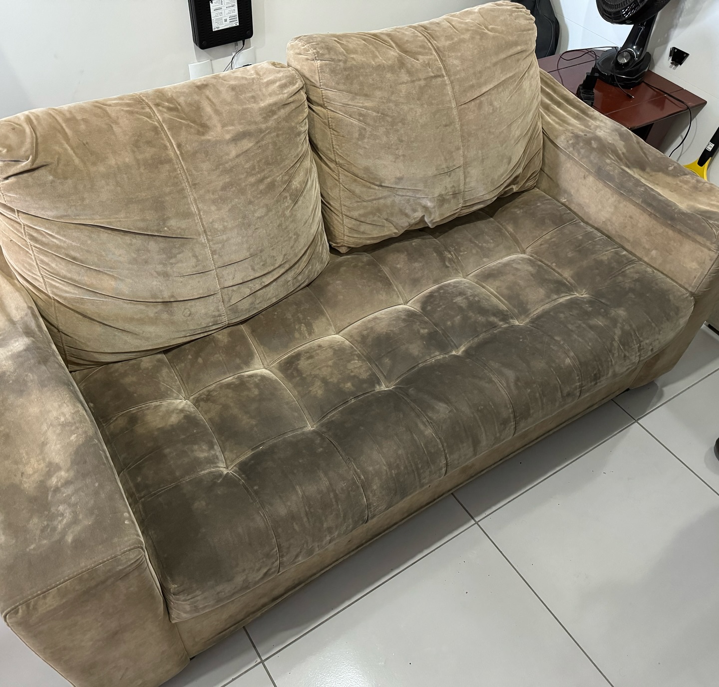 Sofá antes da limpeza